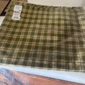 Park designsSturbridge green table runner 13 x 36